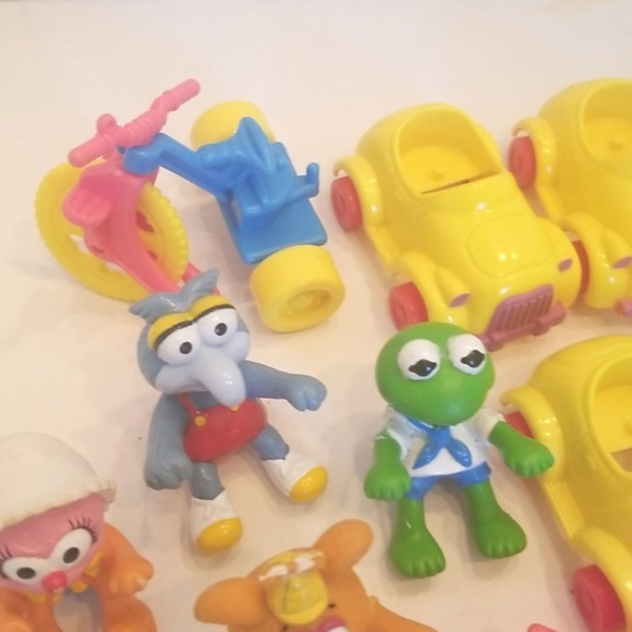 Vintage Muppets PVC Figures/Cars/Bike/Wagon McDonald's Toys - Picture 5 of 6